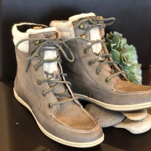 Sperry boots